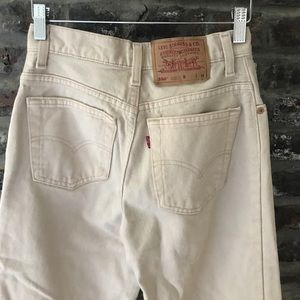 Vintage tan high rise Levis!